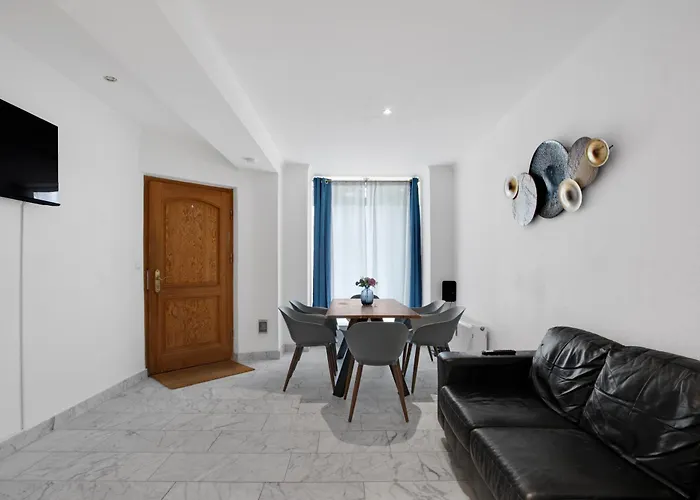 Central 3 Bedroom Apartment In Kreuzberg